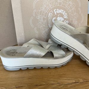 Fantasy Sandals Silver 38 7.5 good used condition !!